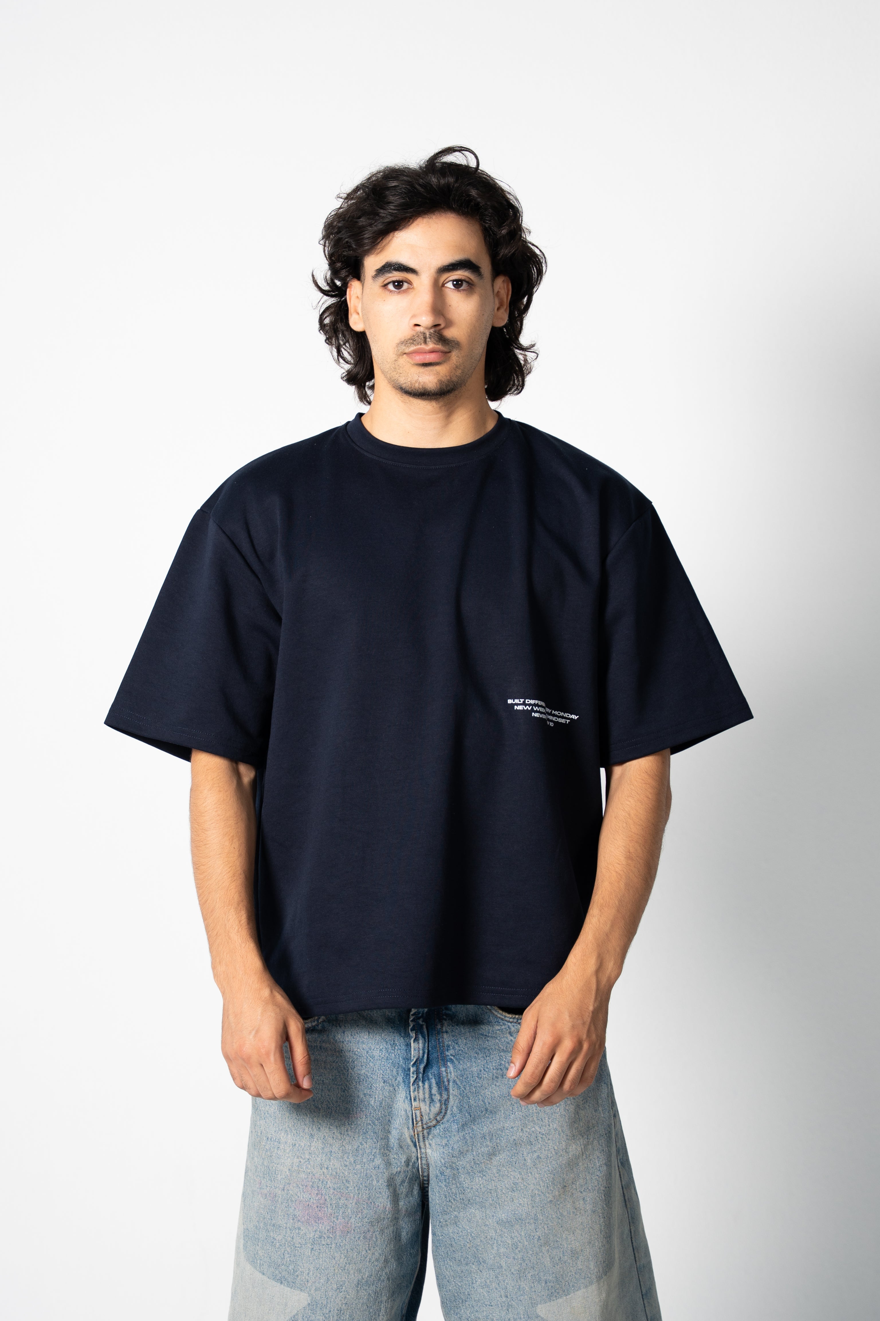 MONDAY ROUTINES CLUB T-SHIRT